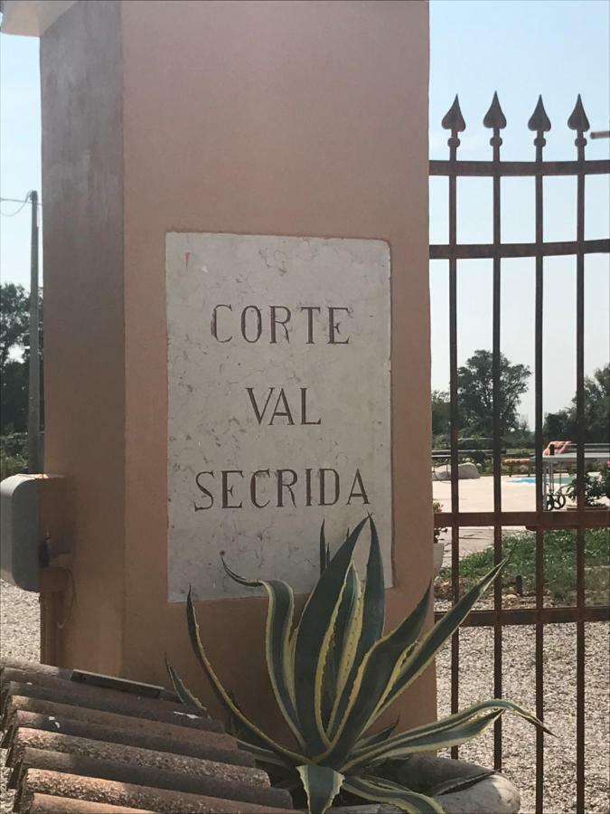 Valle Segreta Valeggio sul Mincio Exteriör bild