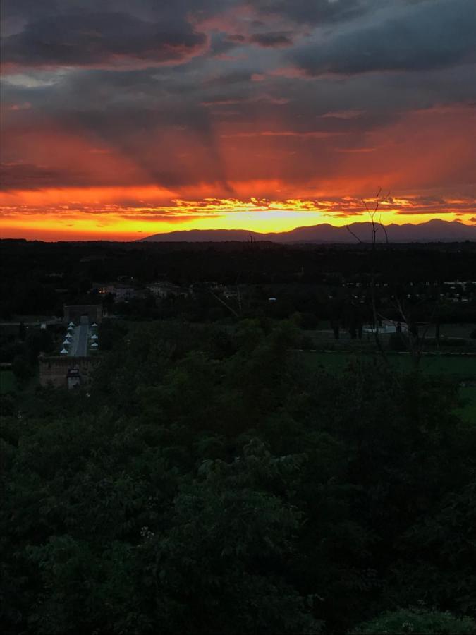 Valle Segreta Valeggio sul Mincio Exteriör bild